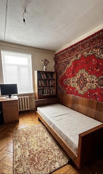 Продається простора 3-кімнатна квартира в м.   Борислав.