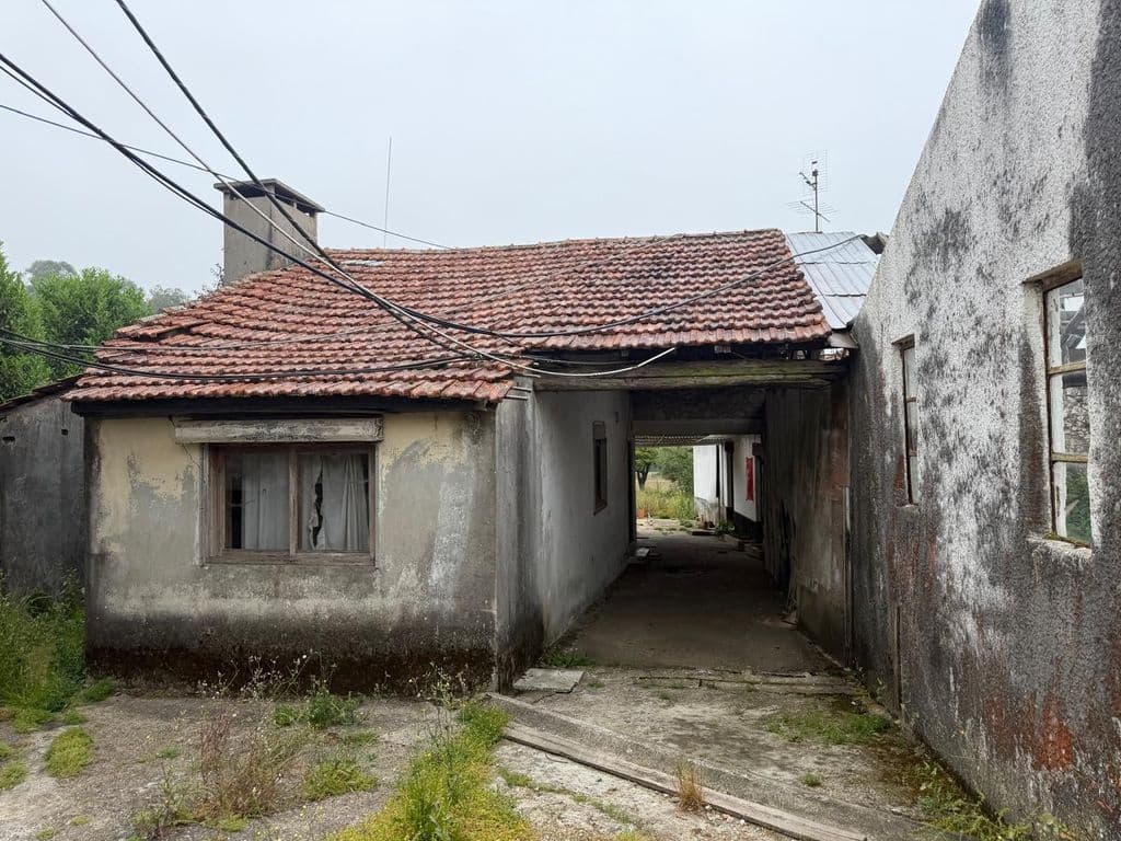 Moradia com terreno obras