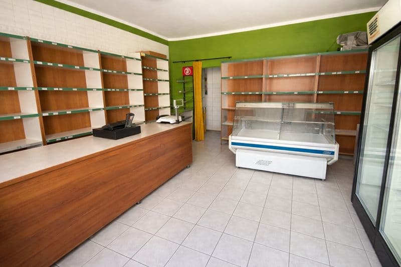 Lokal usługowy 26m2.  Parter, witryna, Brzeg