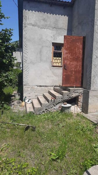 Продам дачный домик в пгт Великодалинском