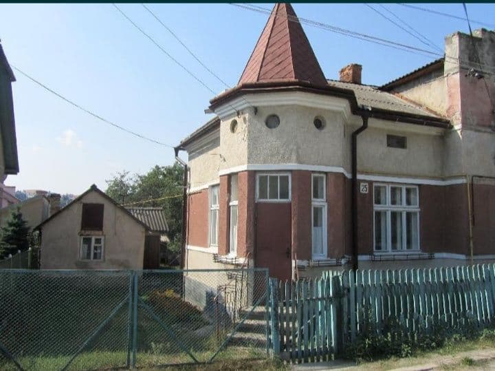 Частина будинку    .