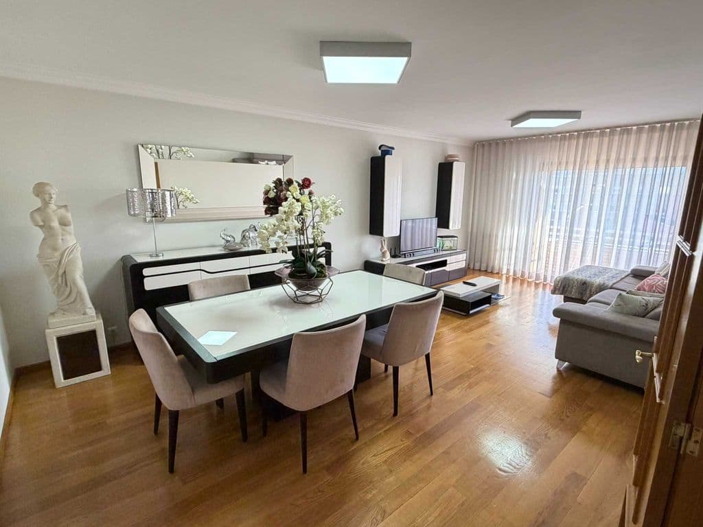 Apartamento t2+1 à venda em Devesas Gaia