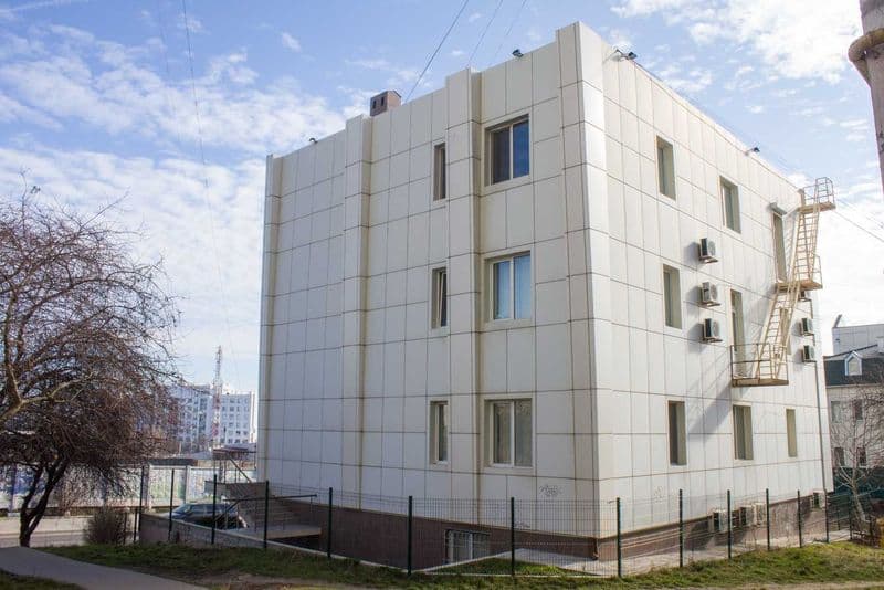 Продам офисы, четырехэтажное здание. Под бизнес аренды.