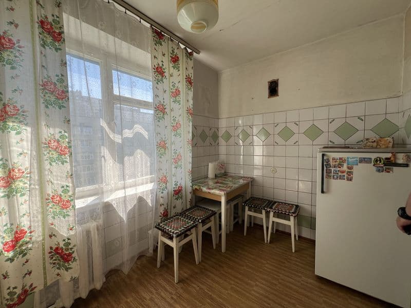 Продаж 2 кімнатної квартири по вул. Доківська