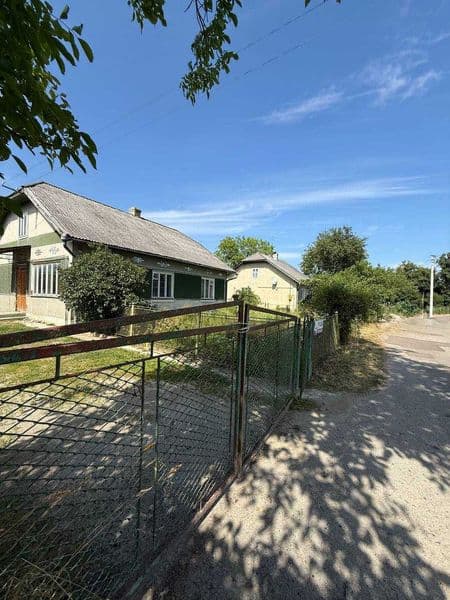 Продаж цегляного будинку в місті Калуш
