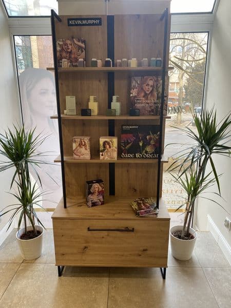 Odstapię salon fryzjersko-kosmetyczny w centrum Gdyni