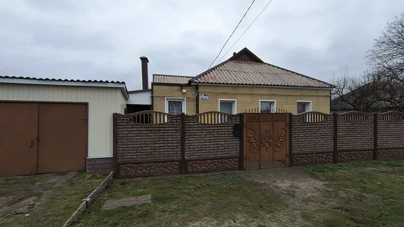 Продам гарний будинок
