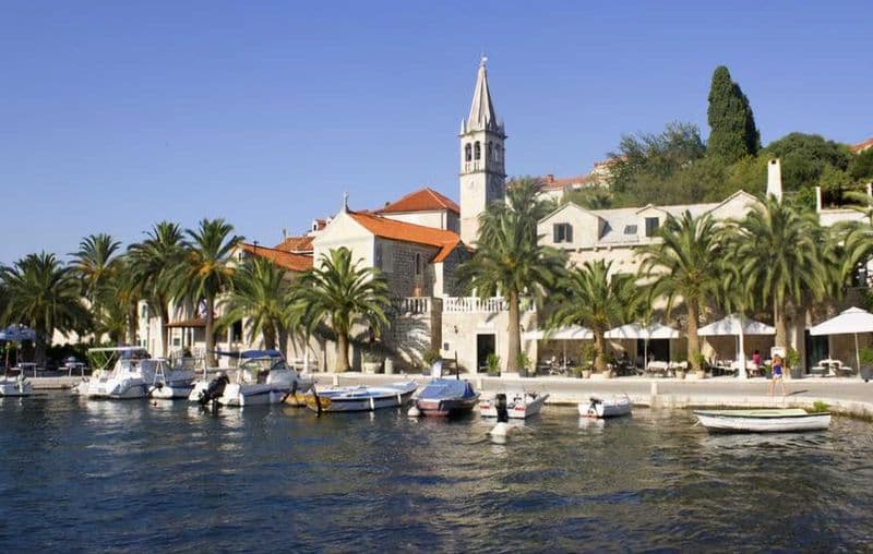 dzialka budowlana w Chorwacji na wyspie Brac w miejscowosci Splitska z gotowym projektem