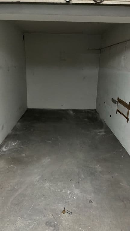 Garagem à venda na R. Joaquim Silva Torres, 125 - Maia