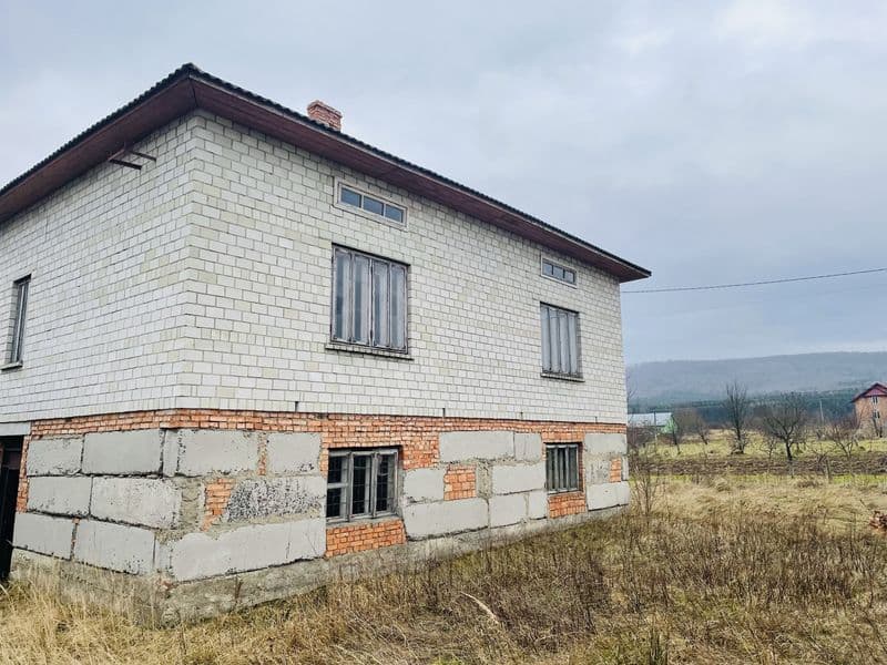 Незавершене будівництво 140 м² та технічна будівля