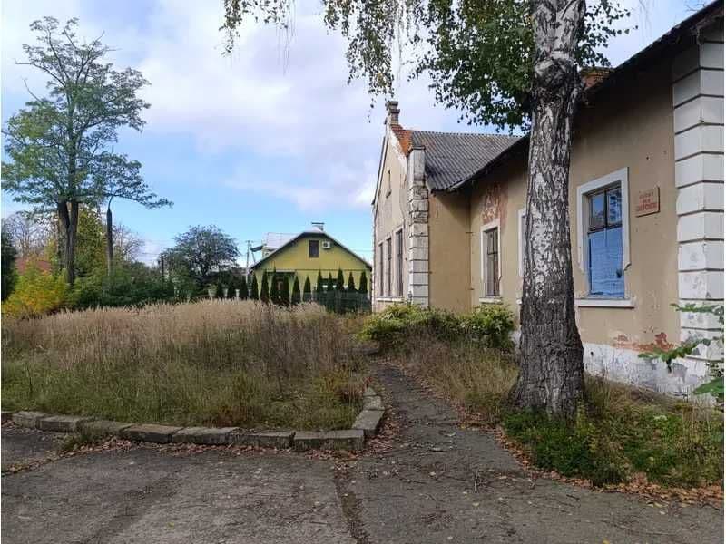 Нежитлове приміщення, 648 кв. м, вул. Козацька, 1