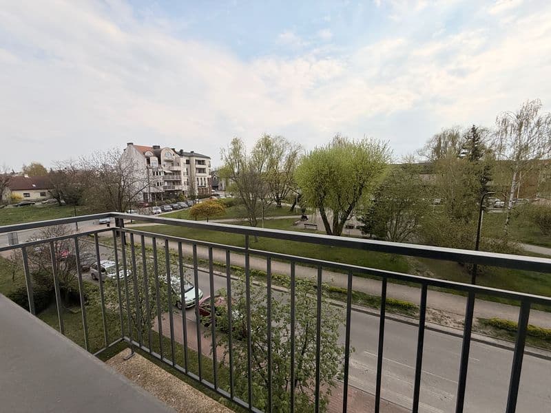 3 pokoje- 61 m2, II piętro ul. Targowa