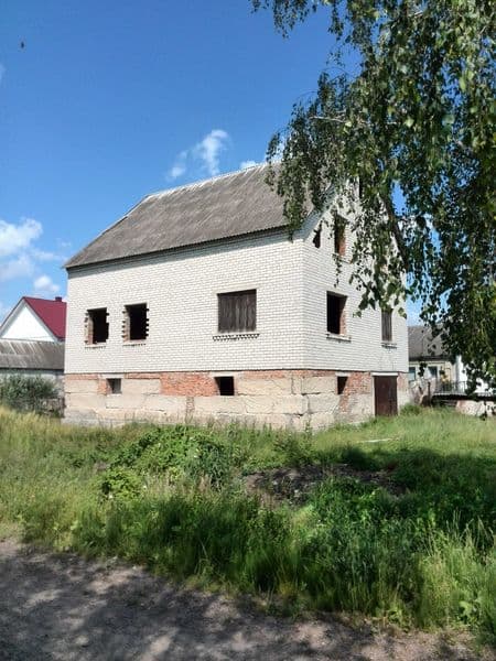 Продається будинок  (вул. Олійника)