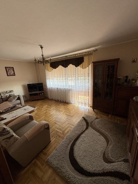 Mieszkanie w centrum, 2 pokoje na 2 pietrze