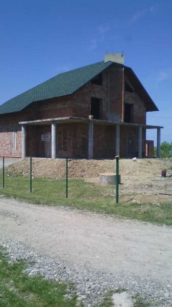 Будинок мрії чекає на вас!