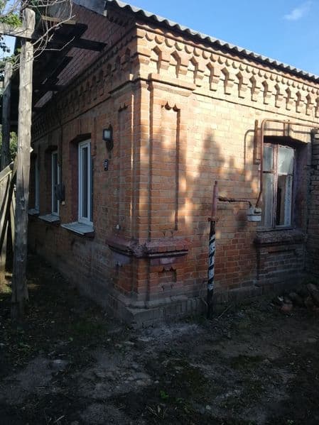Продам будинок з двох частин