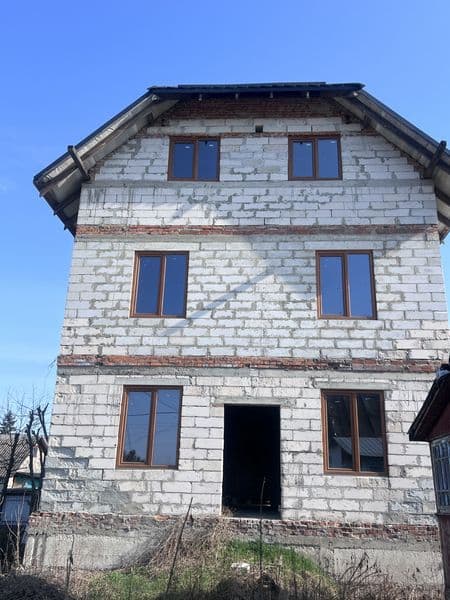 Продам будинок в центрі міста