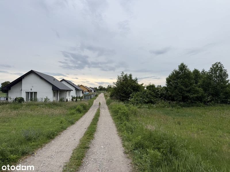 Działka budowlana 860 m² – Stary Tomyśl – uzbrojona