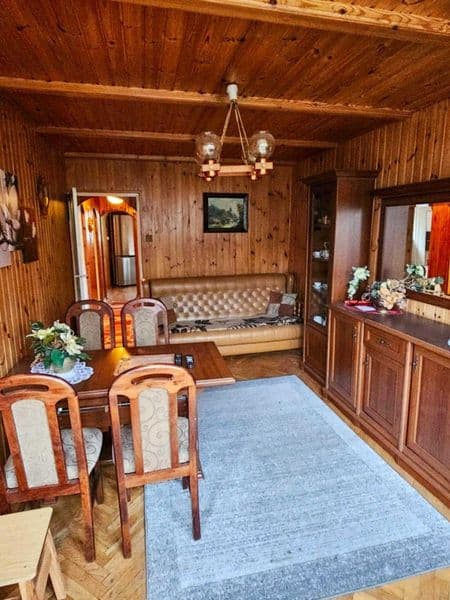 Sprzedam prywatnie mieszkanie trzypokojowe przy ul. Skłodowskiej w Oleśnicy