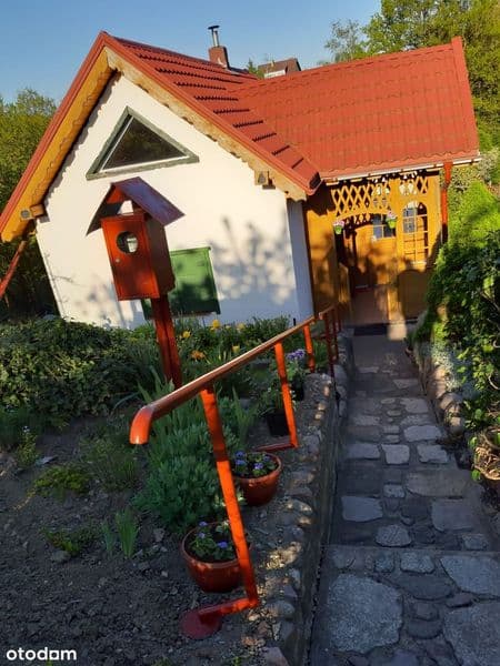 Wyjątkowa działka tarasowa z murowanym domkiem – ROD Skarbówka