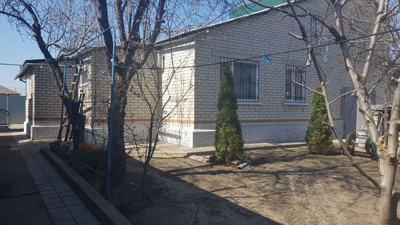 Продається будинок в м. Ізюм