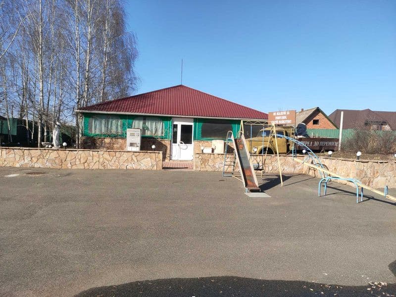 Здам в Бородянці приміщення. Під любий вид діяльності 269 м.кв. Ціна 40 000 грн. Район вокзалу