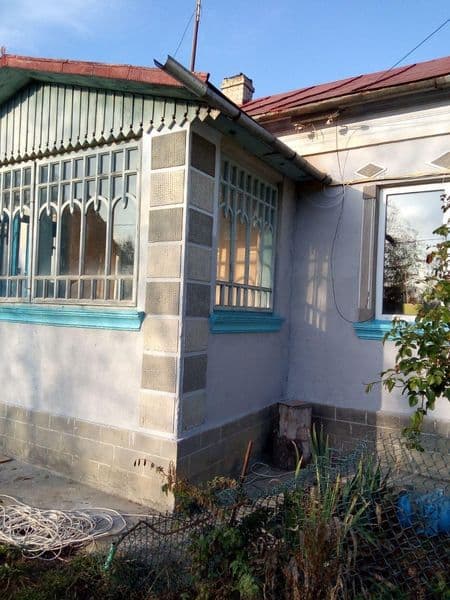 Продається житлови9й будинок в селі Вікно. .