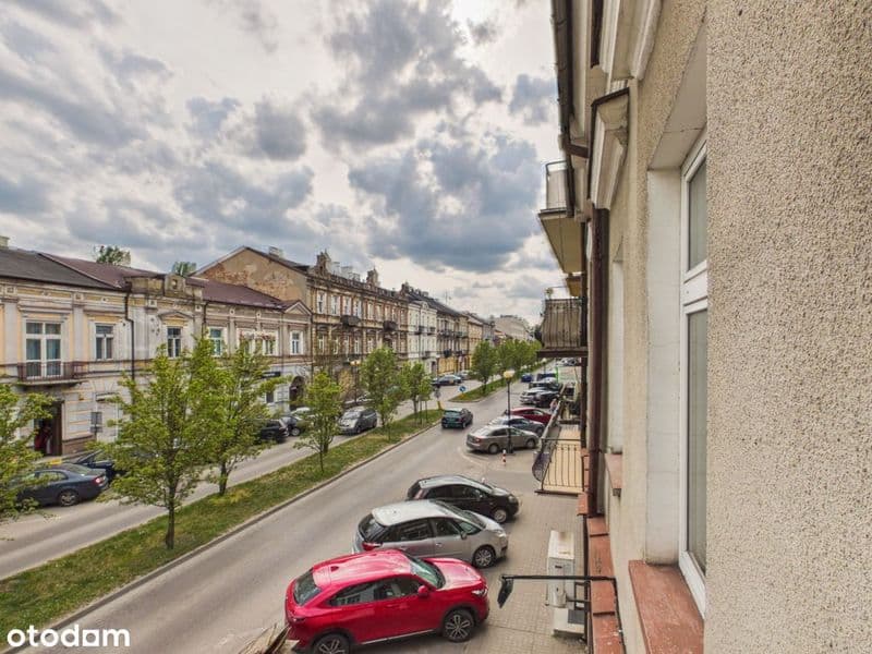 72 m2 potencjału u zbiegu głównych ulic. Okazja