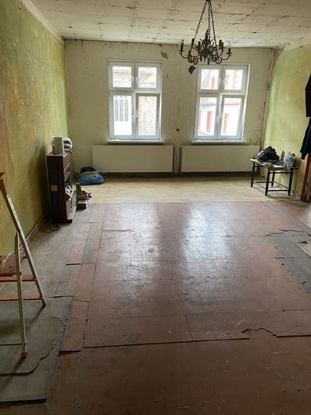 Sprzedam duże mieszkanie do remontu