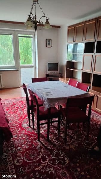 Przestronne mieszkanie z balkonem w bloku