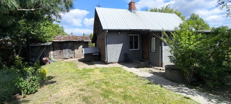 Dom do remontu z dużą działką 712 m2.