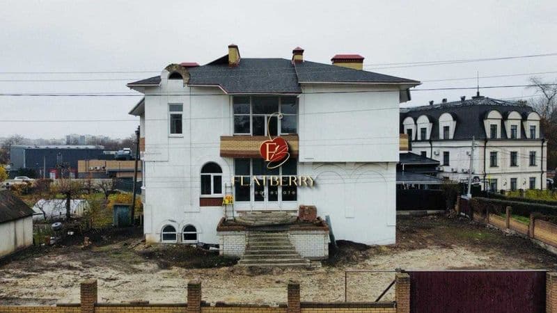 Без% Продажа дома в центре Борисполя, Старокиевская, 2 (возле площади)