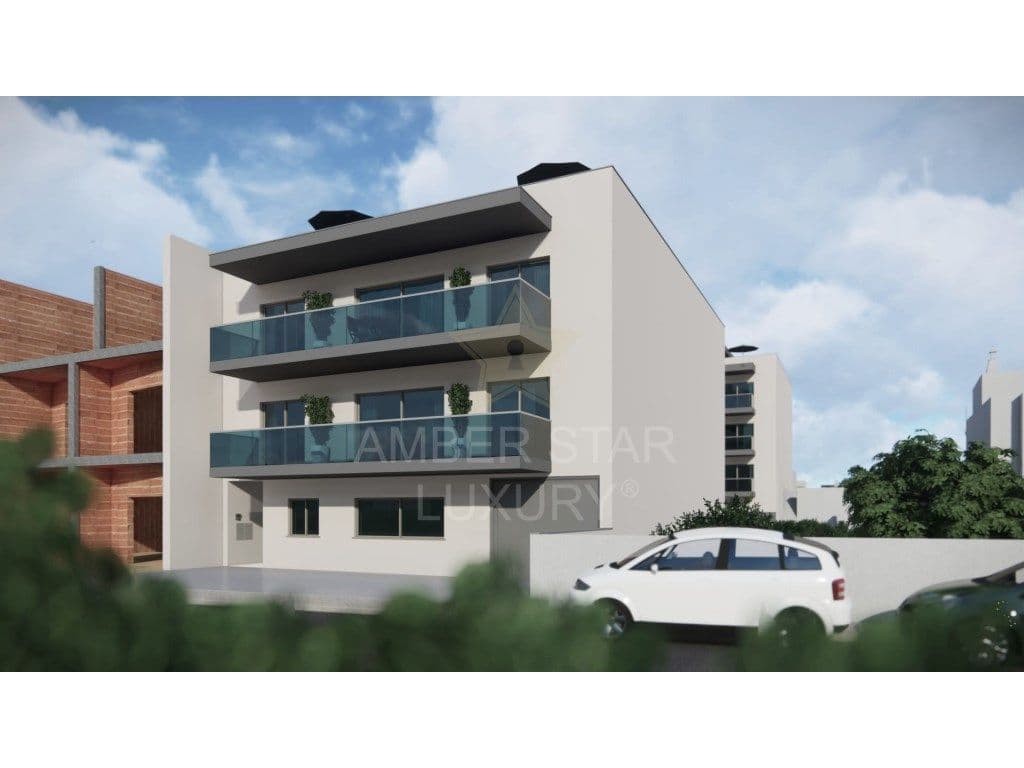Apartamento T2 com Varanda em Quarteira | 2 km do Mar