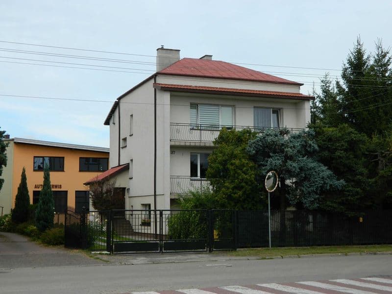 Dom i budynek użytkowy w Łukowie