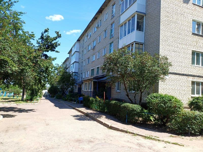 2-х кімнатна квартира 3/5 з автономним опаленням в центрі м. ІЗЮМ