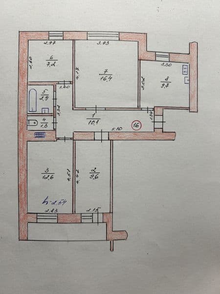Продам 4-х кімнатну квартиру в центрі міста.