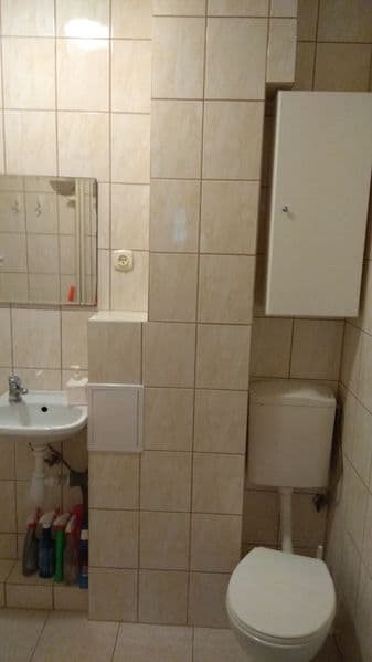 Mieszkanie 3 pokoje do remontu.