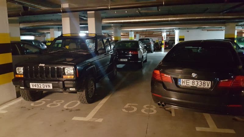 Miejsce garażowe Ząbki Powstańców 33