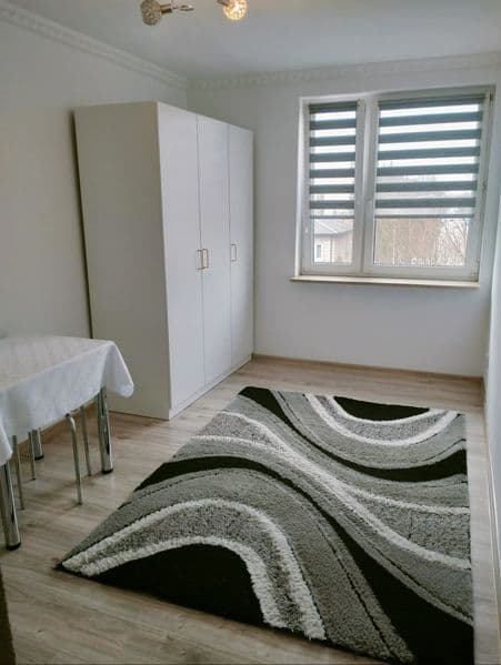 Sprzedam mieszkanie dwupokojowe w samym centrum Łukowa  33m2  świeżo pomalowane
