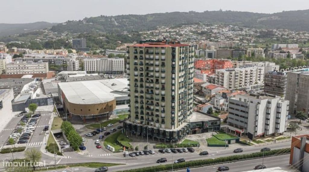 Apartamento T5 à venda em Braga