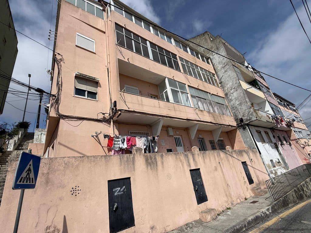 Prédio de Investimento com Elevado Potencial de Valorização – Brandoa