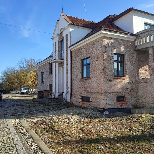 Pałacyk na sprzedaż