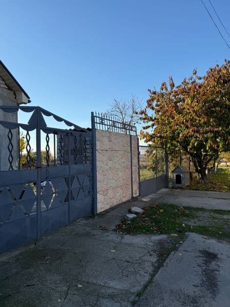 Продаж 2 поверхового будинку .Всі зручності.Меблі.Техніка.Сучасний ремонт.