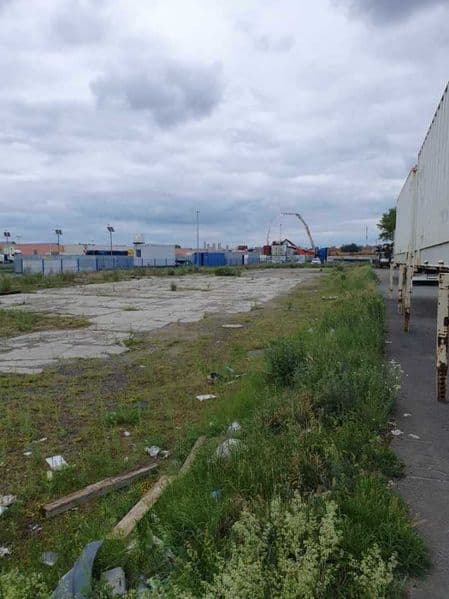 Plac w Żarach ok. 1000 m2 na sprzedaż - cena brutto z fakturą VAT