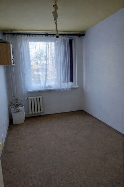 Sprzedam mieszkanie/ 4 pokoje-  72,3 m² / 1 piętro Oleśnica