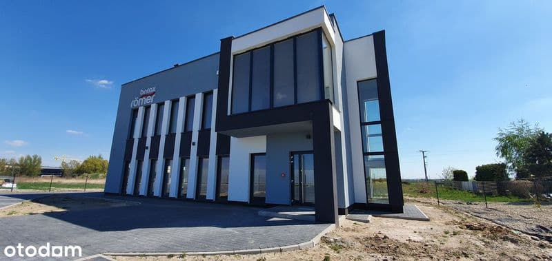 Nowoczesny budynek handlowo - usługowy