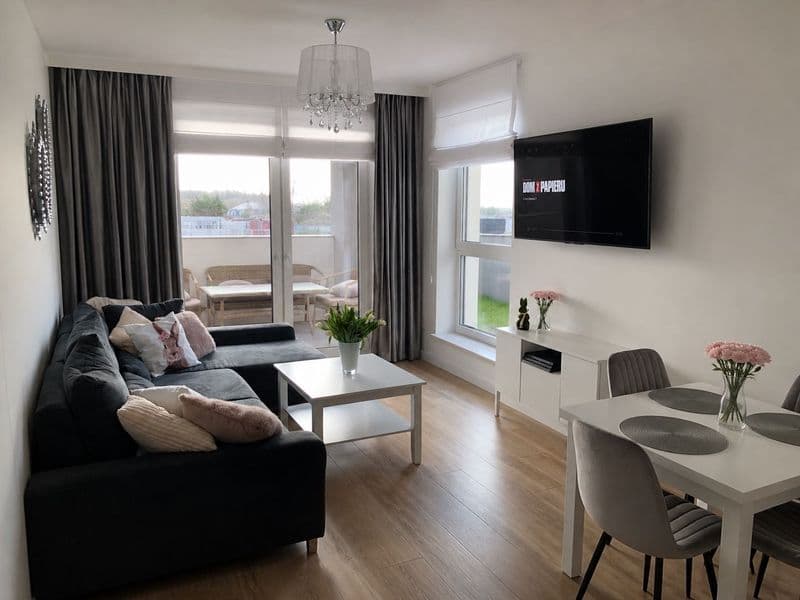 Sprzedam umeblowany apartament Jeziorna Towers z tarasem gotowy do zamieszkania