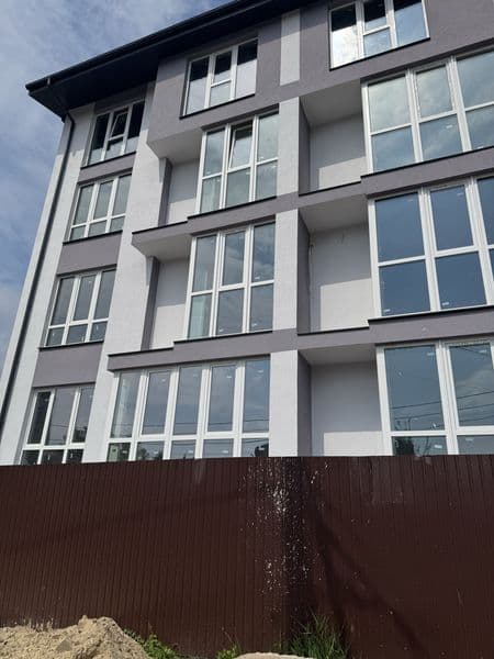 Продаж квартири метро Бориспільська.
