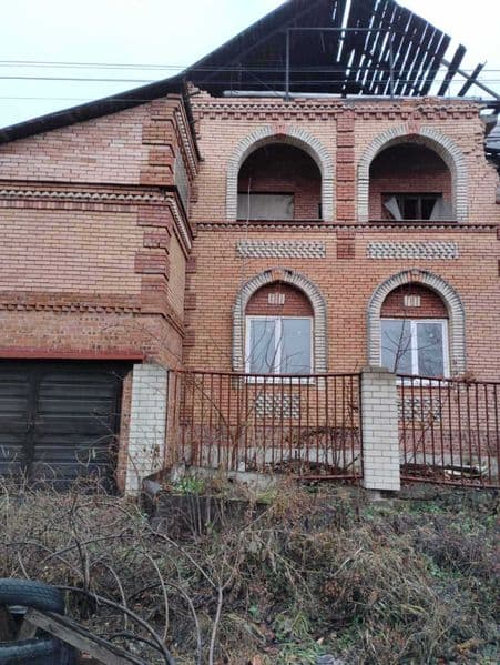 Продам 2 этажный дом .Район Северный.