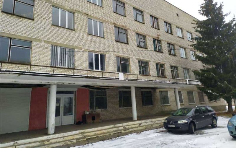 Нежитлова будівлія, площею 3883,9 кв.м у м.Коростень, Житомирська обл